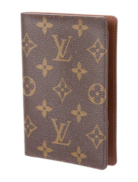 louis vuitton passport holder price|louis vuitton passport holder personalised.